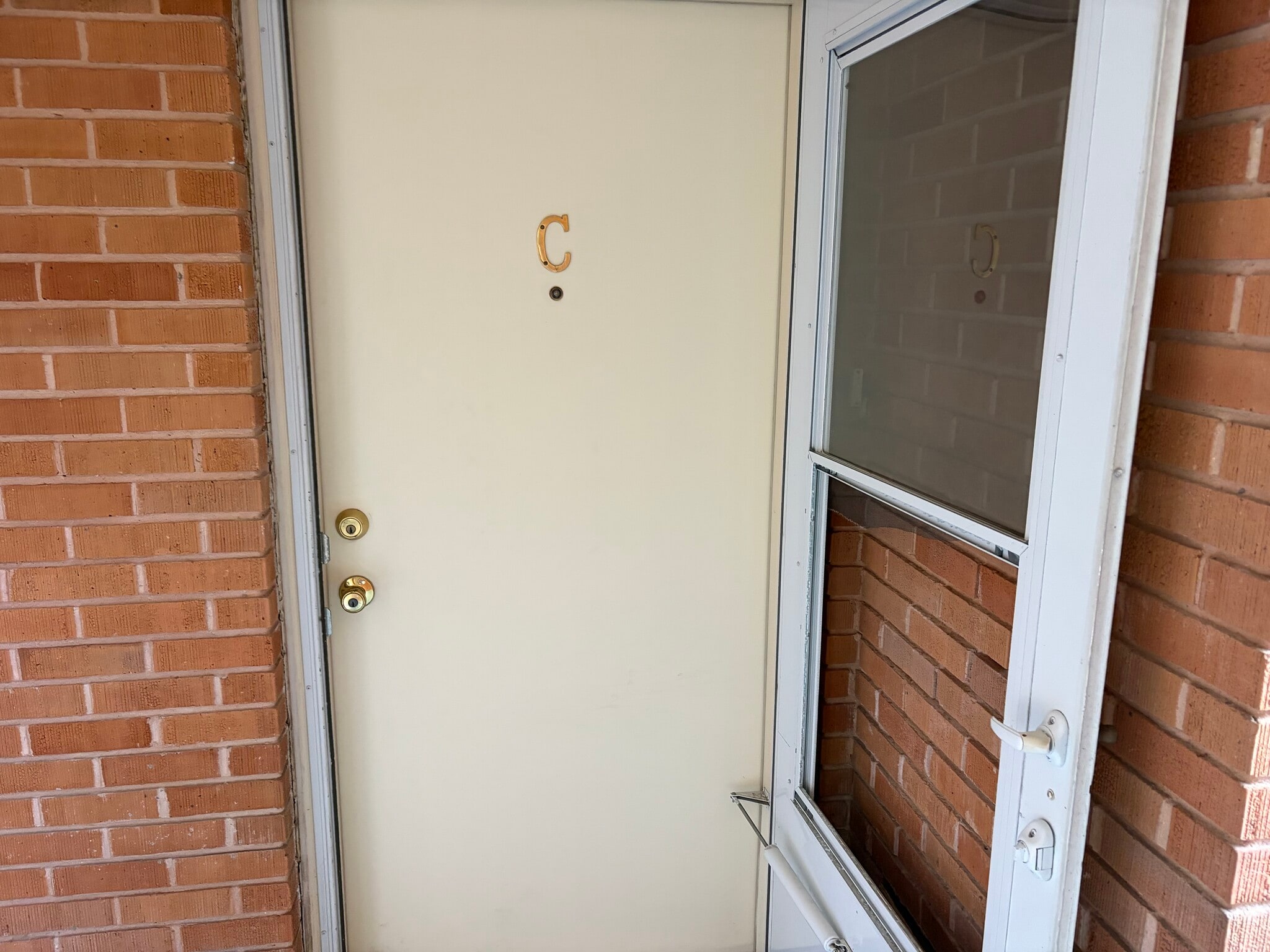 Building Photo - 247 Opal St