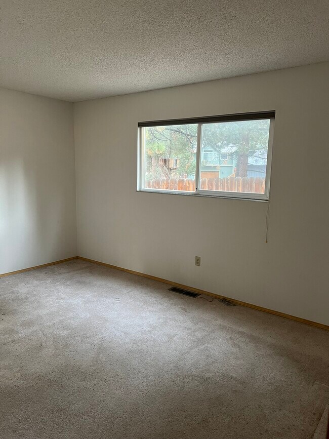 Building Photo - 1506 Murietta Dr