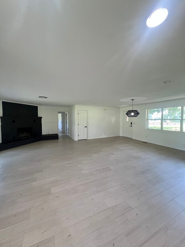 Building Photo - 2586 Mt Pisgah Rd