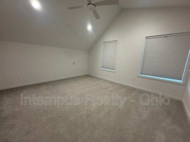 Building Photo - 2430 Richmond Rd