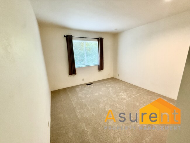Building Photo - Charming 3-bedroom, 2-bath Ashland Home