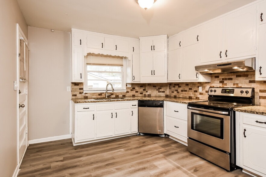 Building Photo - 2500 Pine Branch Way