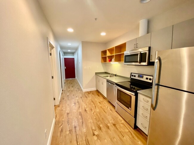 Building Photo - Belltown Condo...........