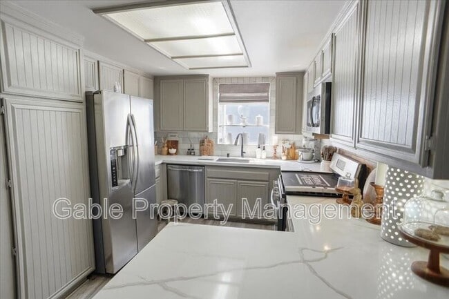 Building Photo - 20305 Rue Crevier