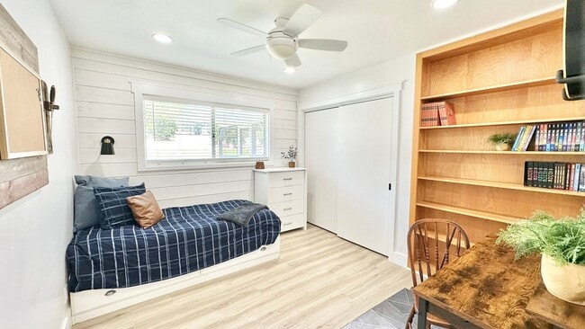 Building Photo - Beautifully Remodeled and Charming Country...