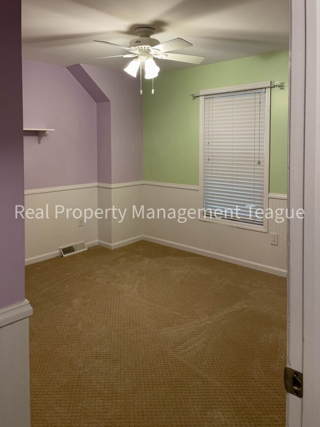 Building Photo - Beautiful Single Family Home