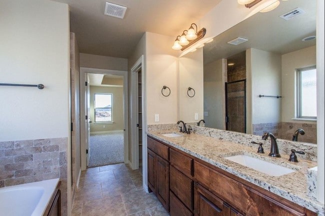 Building Photo - 4804 Limestone Dr