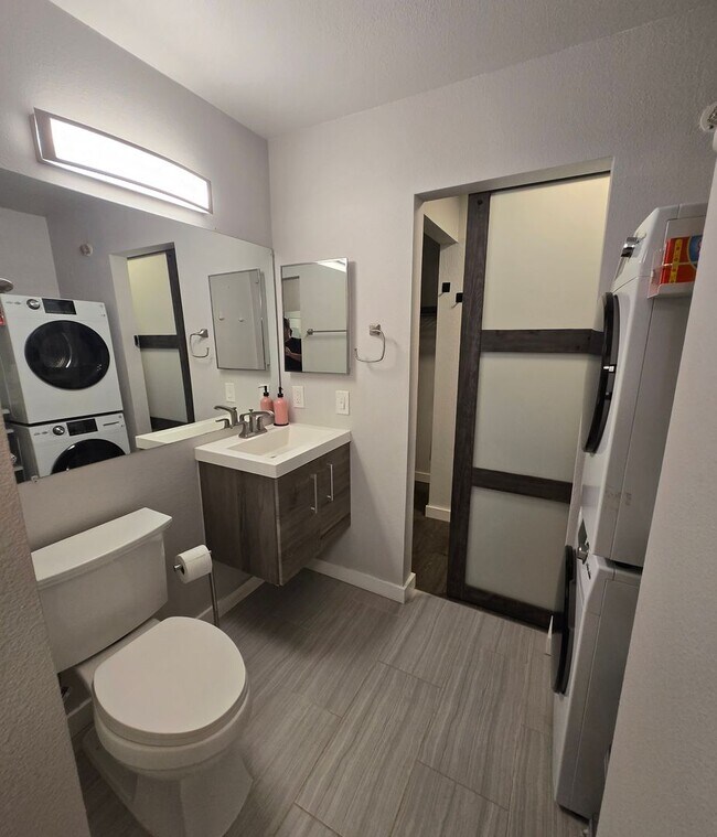 Building Photo - Upgraded & Pet Friendly 2BR in Central Kihei