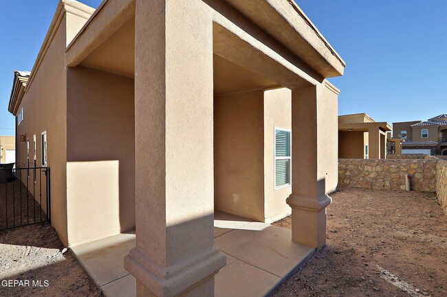 Building Photo - 3625 Grand Bahamas Dr