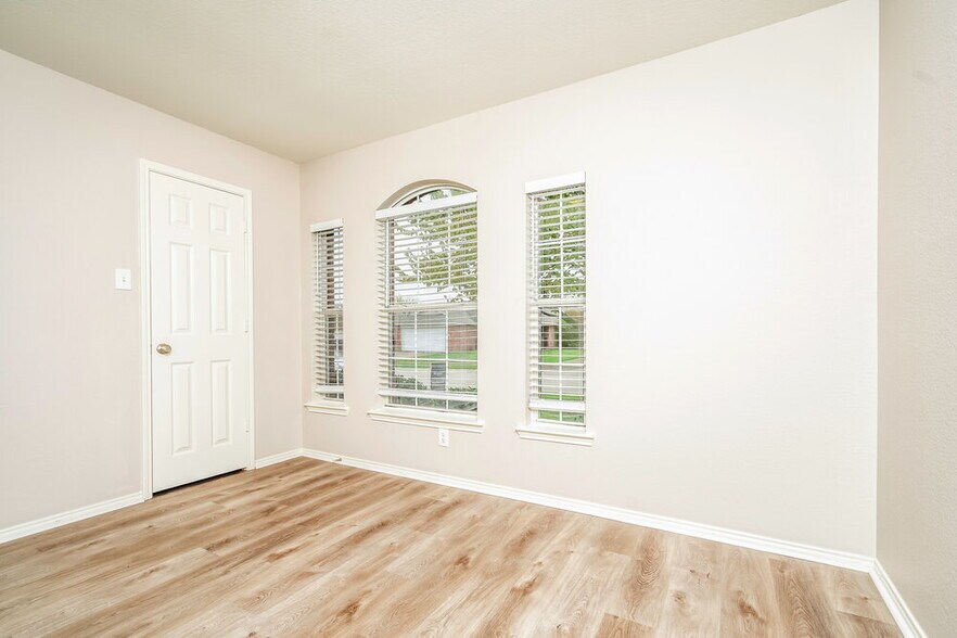 Building Photo - 120 Meadow View Ln