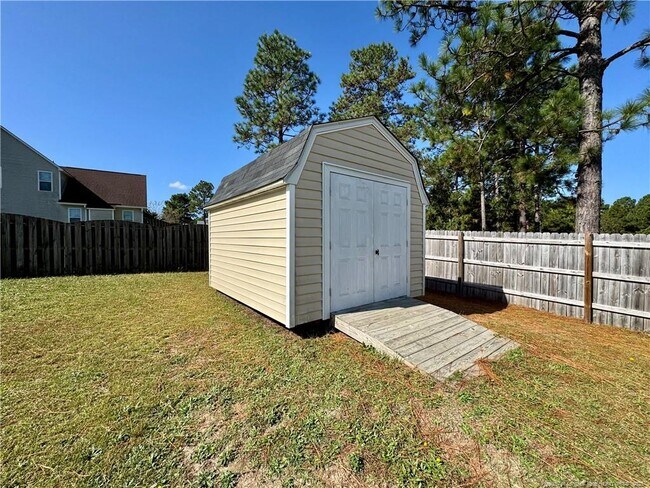 Building Photo - 105 Bluebonnet Oak Ct