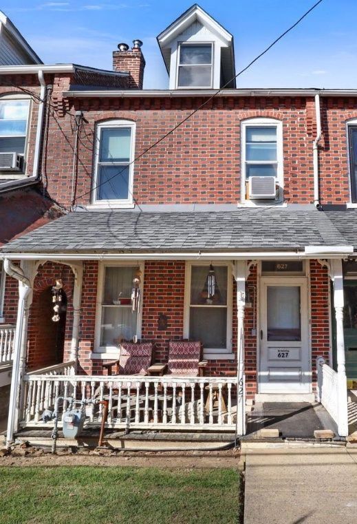 Primary Photo - 627 4th St