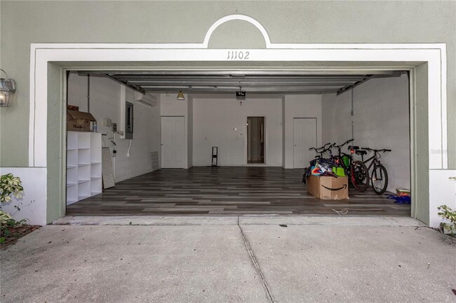 Building Photo - 11102 Avery Oaks Dr