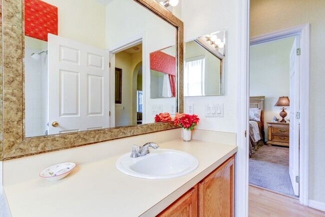 Building Photo - Beautiful Pool Home in Highlands Reserve golf community