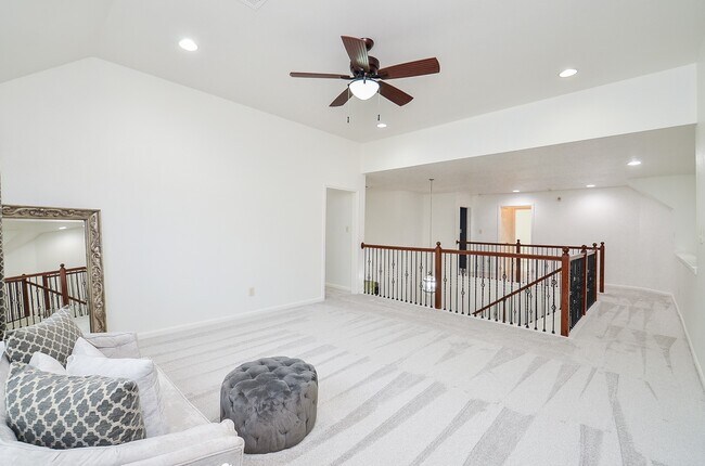 Building Photo - 25619 Tower Side Ln