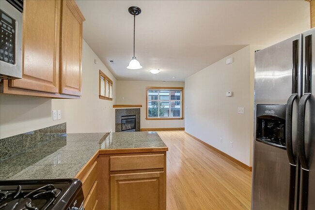 Building Photo - 844 NE 66th St