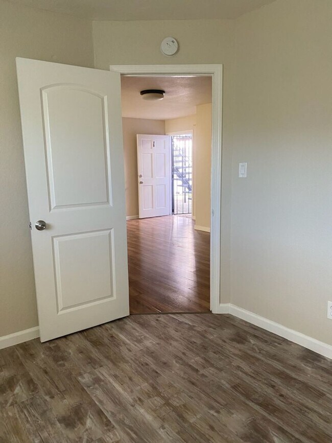 Building Photo - 427 A St