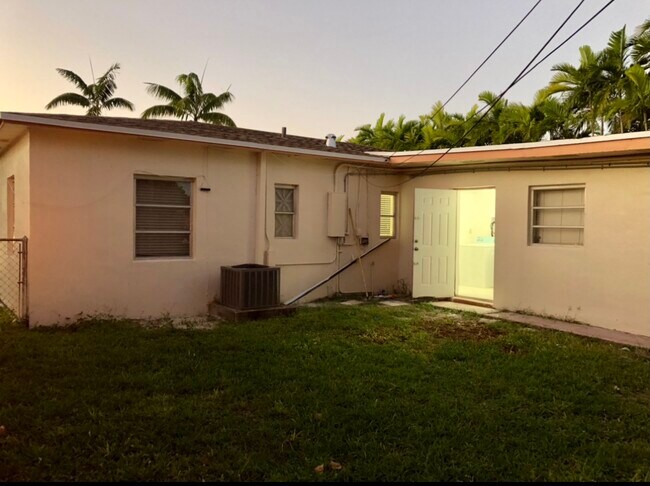 Building Photo - 14321 Boggs Dr