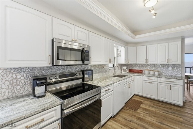 Building Photo - 1925 Clifford St