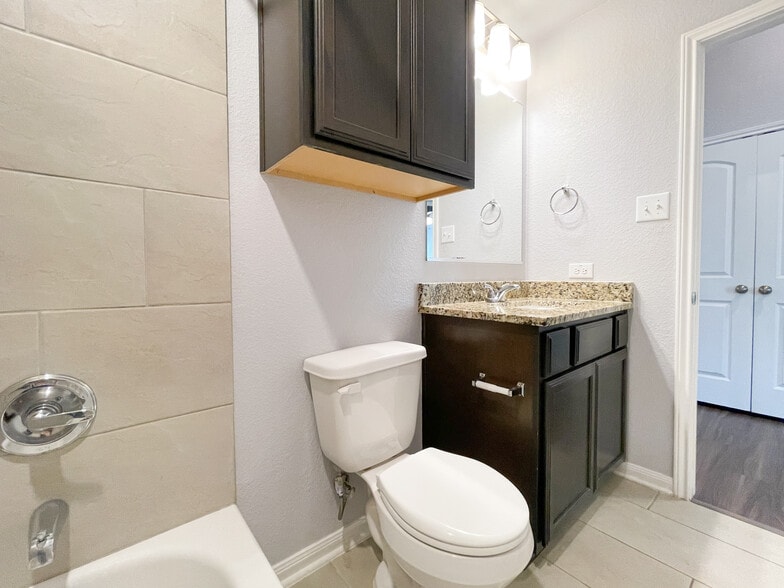 Building Photo - 10265 Driskill Dr