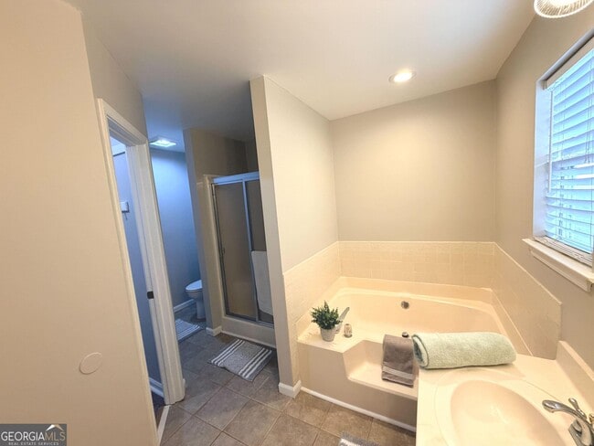 Building Photo - 303 Tamarac Trail