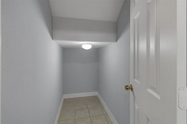 Building Photo - 341 W 23rd St