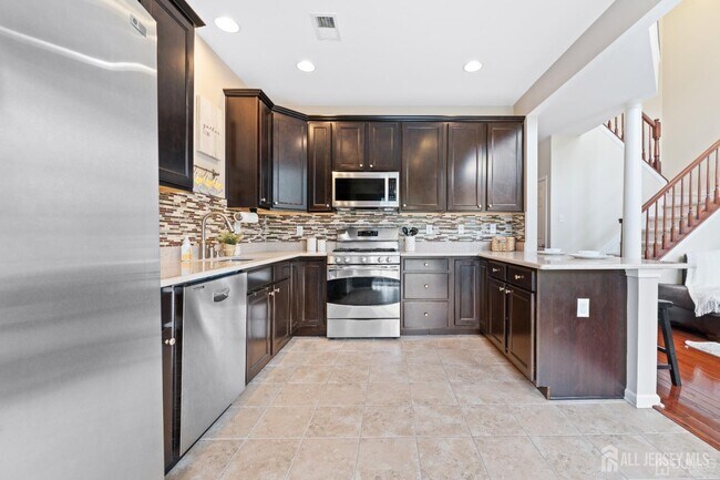 Building Photo - 2456 Canterbury Ln