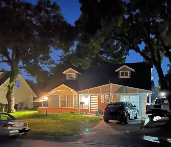 Front Outdoor View - 6252 Westcreek Dr