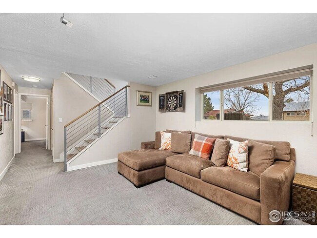 Building Photo - 5 Bed 3 Bath Home in South Boulder W/Solar.