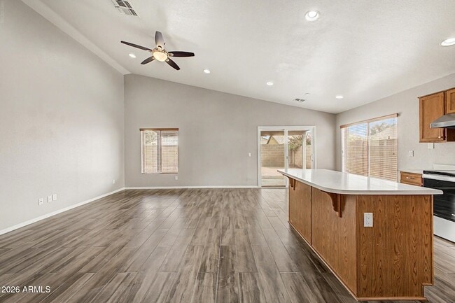 Building Photo - 308 W Liberty Ln