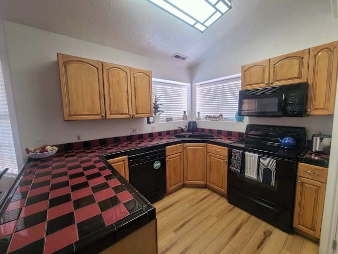 Building Photo - 991 N 2100 W