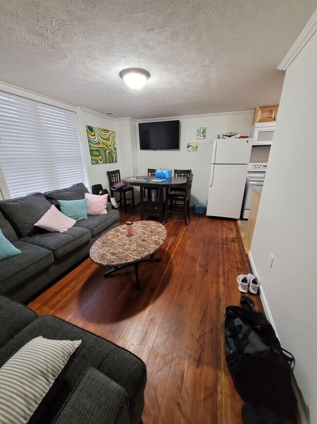 323 Adams St 323 Adams St Fairmont WV 26554 Apartment Finder