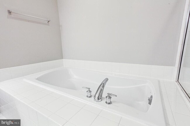 Building Photo - 2319 Boston St