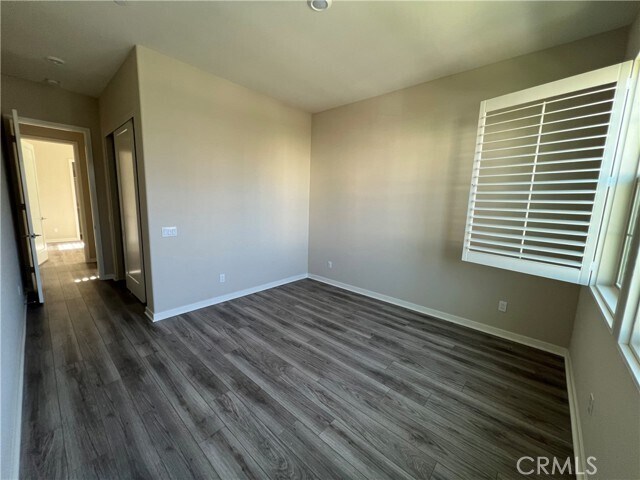 Building Photo - 110 Sculpture