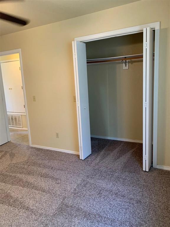 Building Photo - 826 Russell Cir