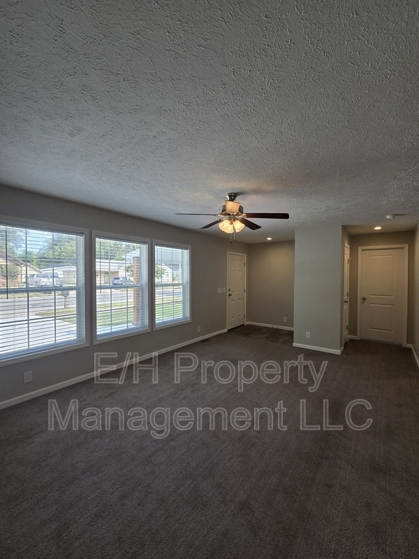 Building Photo - 501 S Edwards Ave