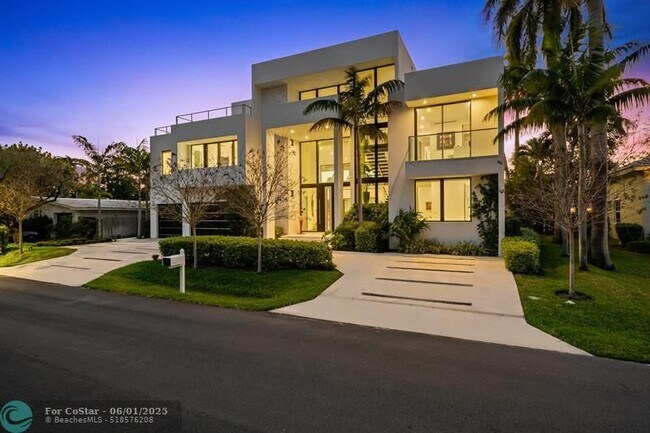 Building Photo - 401 Lido Dr