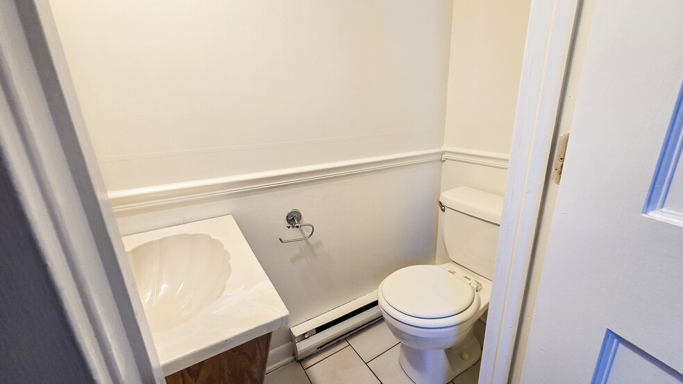 Bathroom 2 - 15 Yates Ave