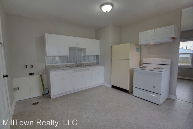 Building Photo - 2 br, 1 bath House - 3856 Johnson Ave