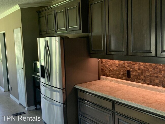 Building Photo - 3 br, 2 bath House - 1304 Hollow Oaks Ln