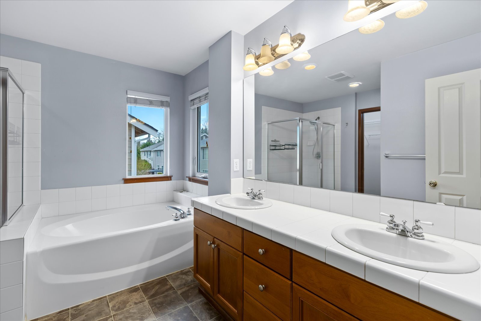 Primary Bath - 5926 SE 2nd Ct