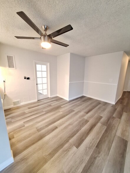 Building Photo - 4660 Kester Ave