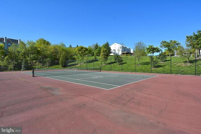 Building Photo - 8930 Milford Haven Ct