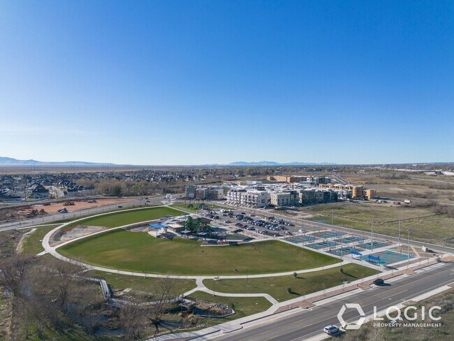 Building Photo - 1452 W Cook Ln