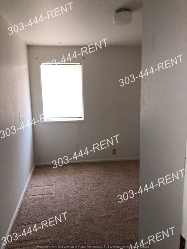 Building Photo - Rare Opportunity to Rent a 4 Bedroom!