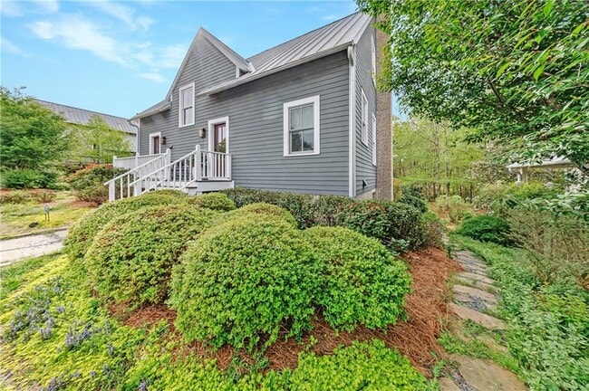 Building Photo - 1000 Loliver Ln