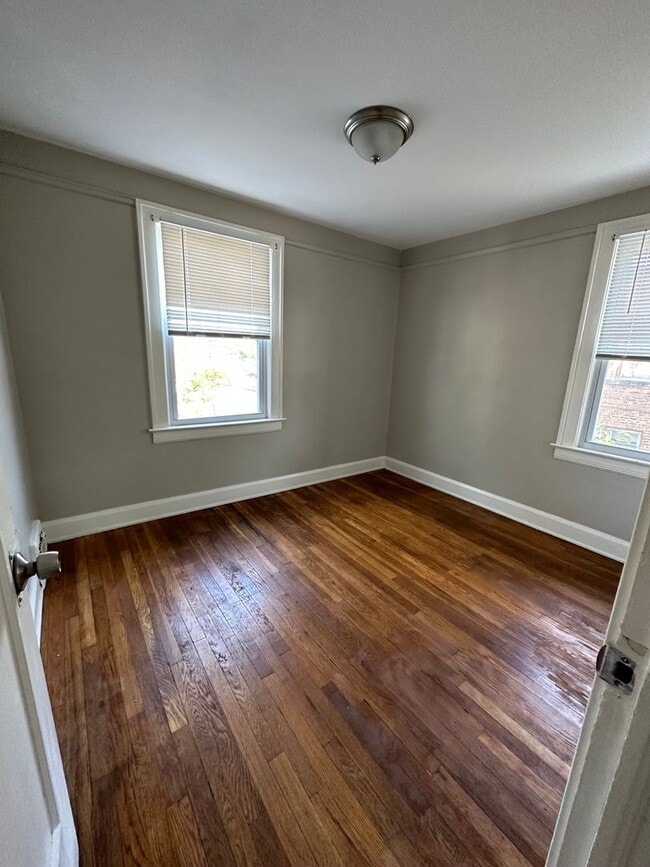 Building Photo - 3591 W 134th St