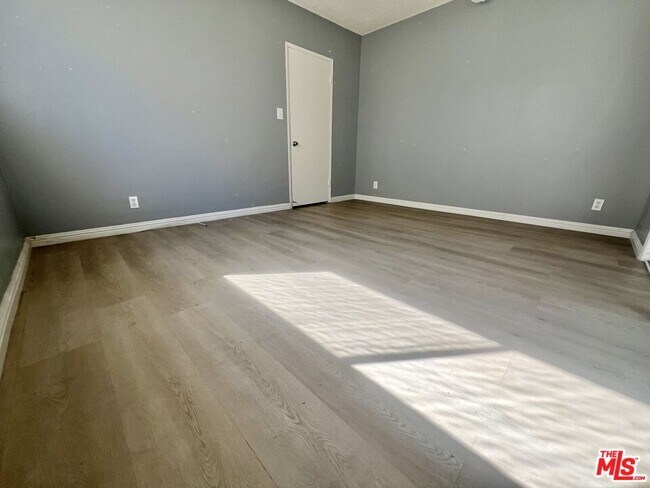 Building Photo - 1426 Orange Grove Ave