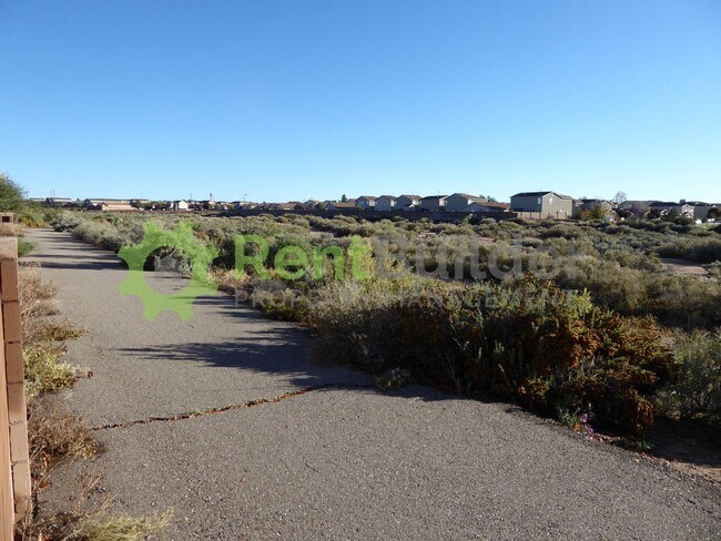Building Photo - Stunning 5-Bed Northern Hills Home – Now Just $2,395/Month!