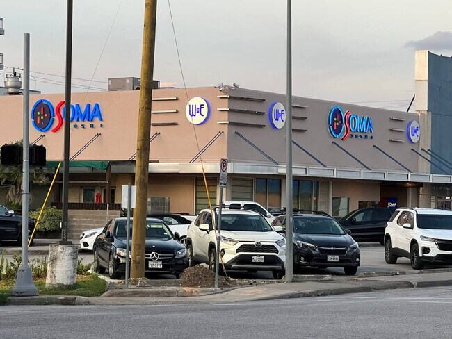 Building Photo - 1111 Shepherd Dr